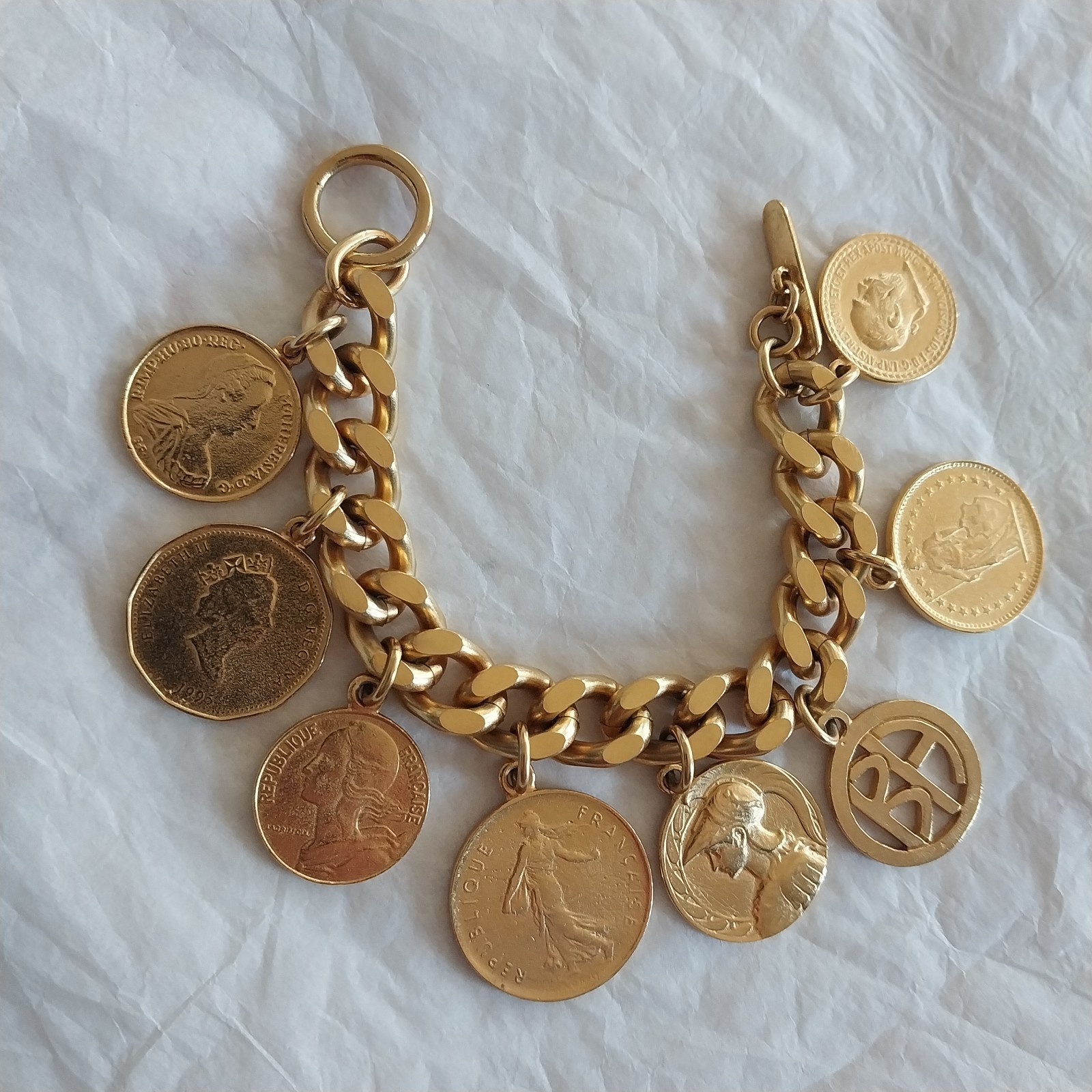 Vtg Ben Amun Gold Tone Coin Charm Chain Toggle Bracelet 7.5” Statement Estate