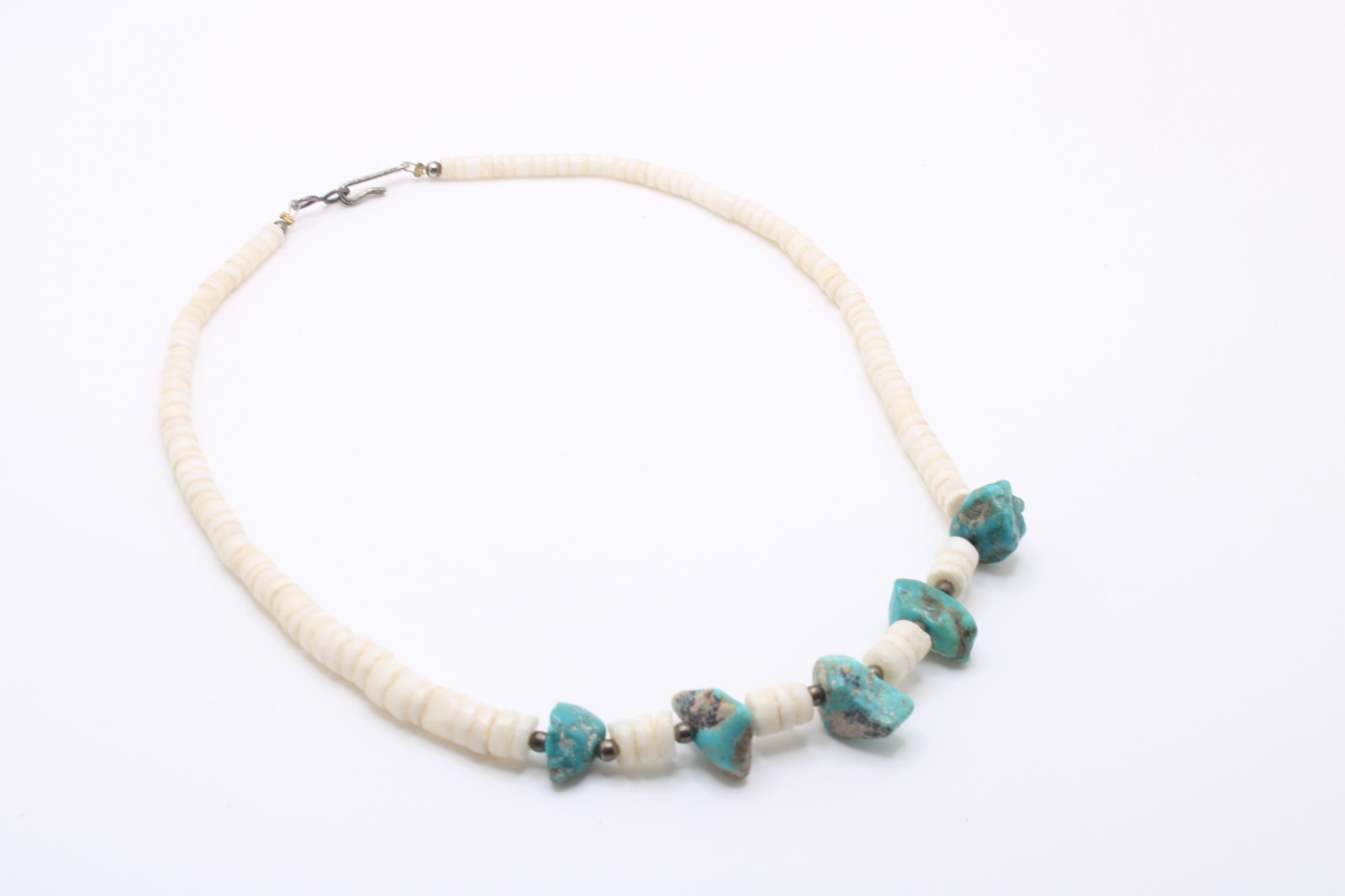 Vintage Native American Turquoise Stone & White Shell Heishi Necklace 17.5 In
