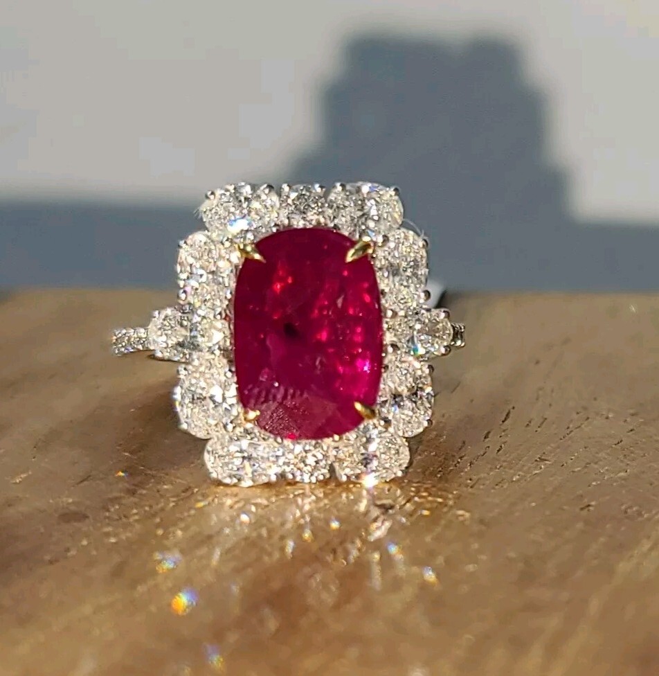 18k White Gold Ring 4.05ct.Natural Untreated Burma Ruby Cushion Cut GIA Cert
