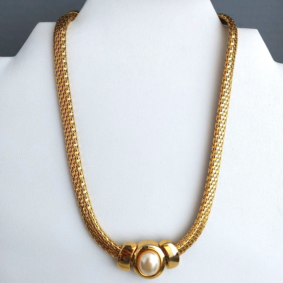 Vintage Gold Tone Faux Pearl Pendant Necklace Mesh Chain Slider 16”