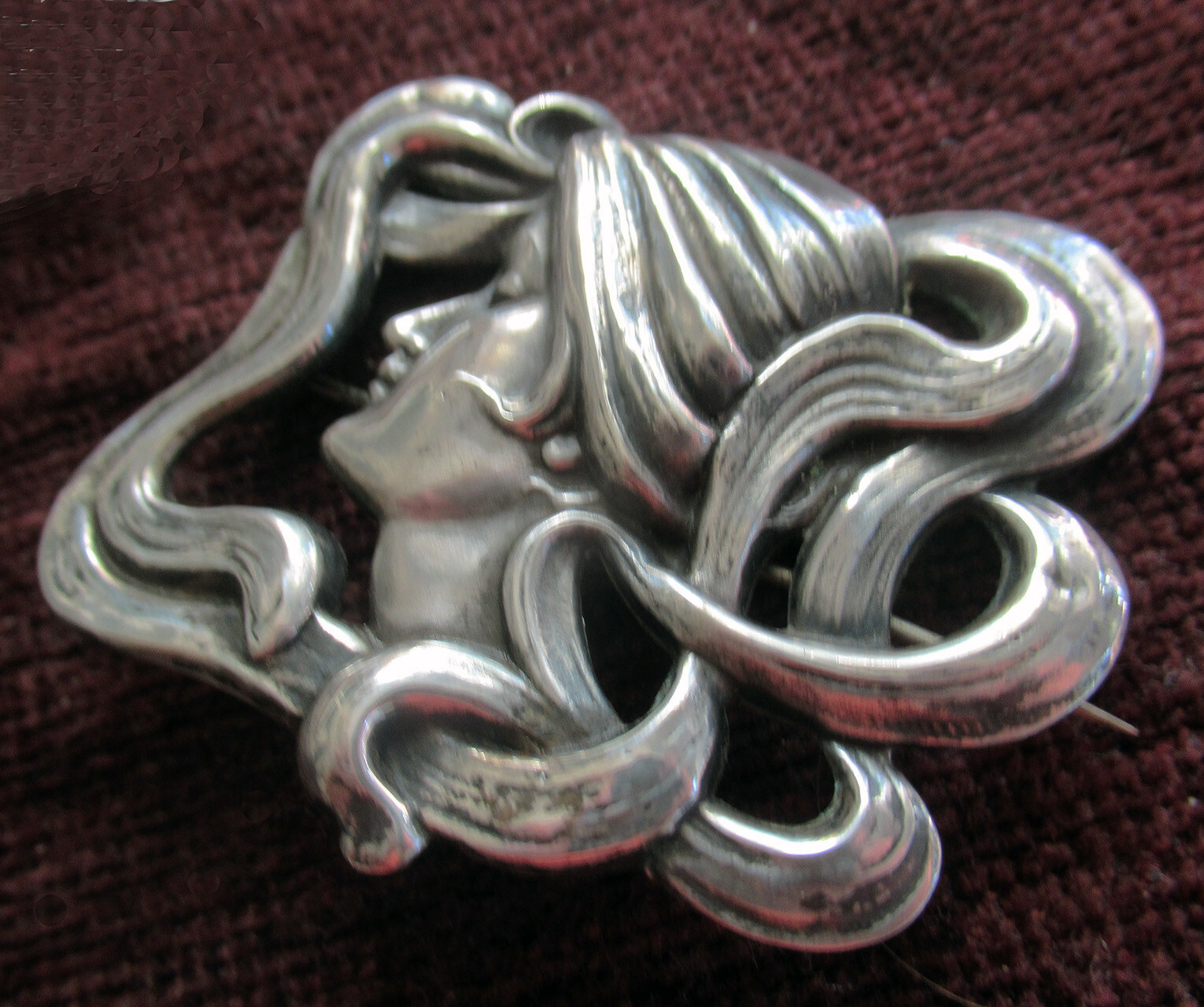 LARGE VINTAGE ART NOUVEAU STERLING TOP BROOCH, WILLIAM KERR DESIGN, 2 3/8 INCHES
