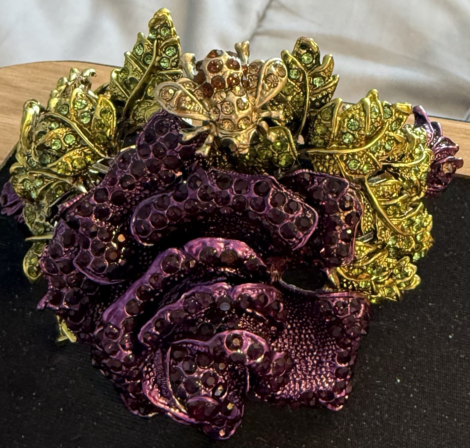 VTG OPC CRYSTAL RHINESTONE PURPLE ROSE BRACELET WITH BUMBLE BEE! STUNNING!