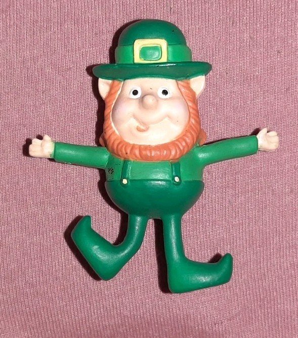 CUTE Gibson Leprechaun St Patrick’s Day Bendy Lapel Pin Brooch