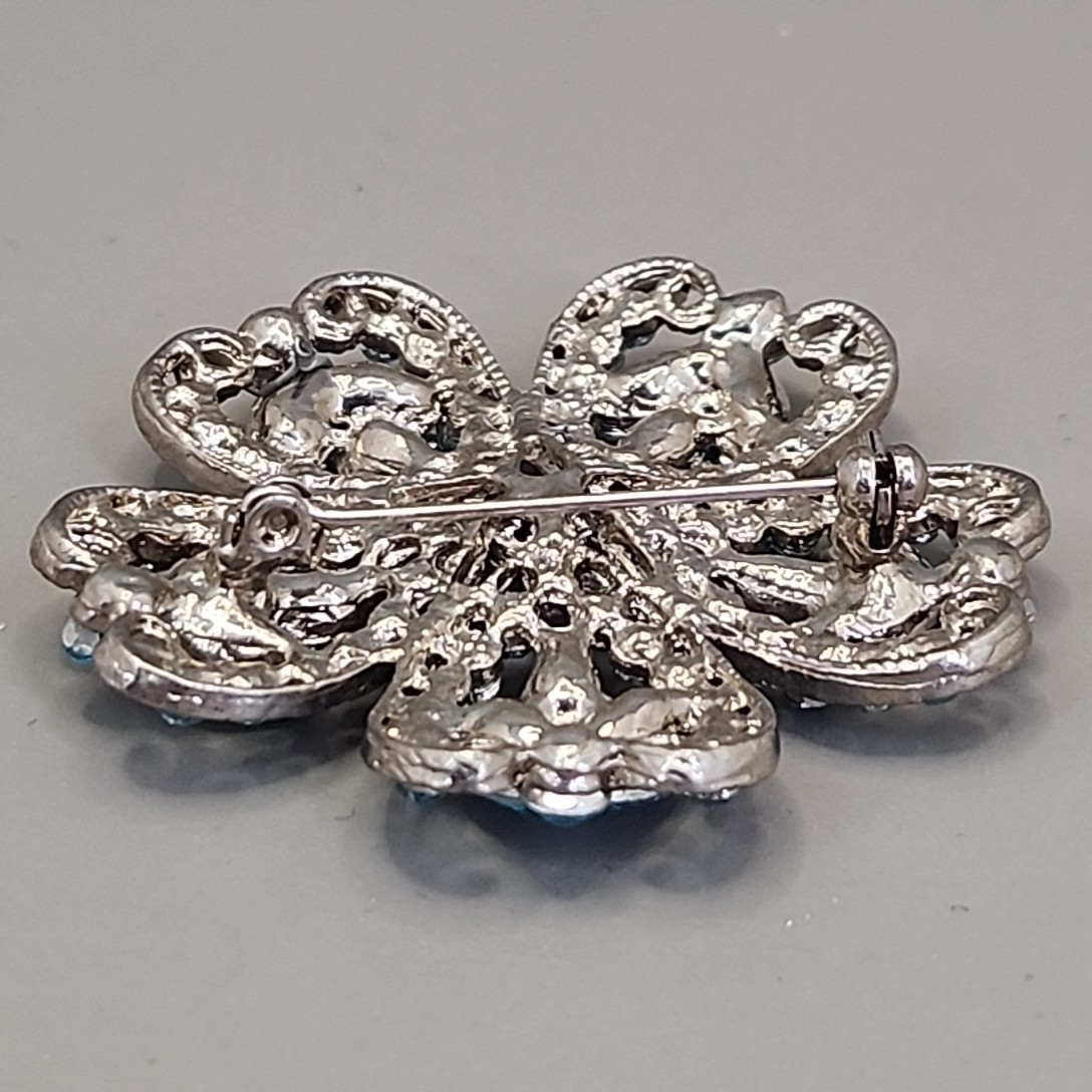 Vintage Flower Rhinestone Brooch Hearts Blue Marquise Filigree Silver Tone 1.75″