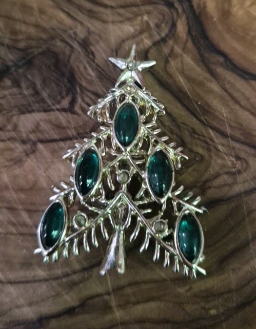 VTG Tancer Christmas tree brooch gold tone with 5 green stones