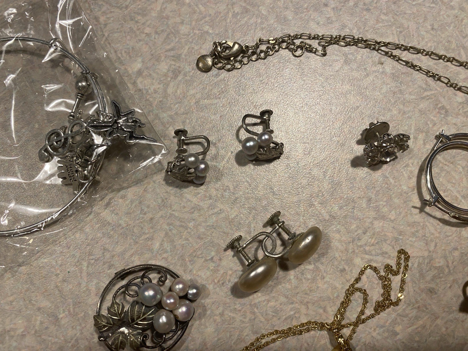 Vintage Lot Of 6 Screw Back Earrings 1930’s 1950’s 1 Bracelet 2 Necklaces 2 Pins