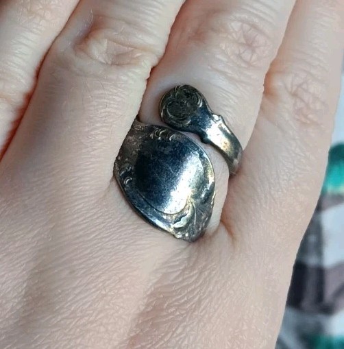 Vintage *Damaged* Rogers Silverplate Upcycled Spoon Ring Size 6