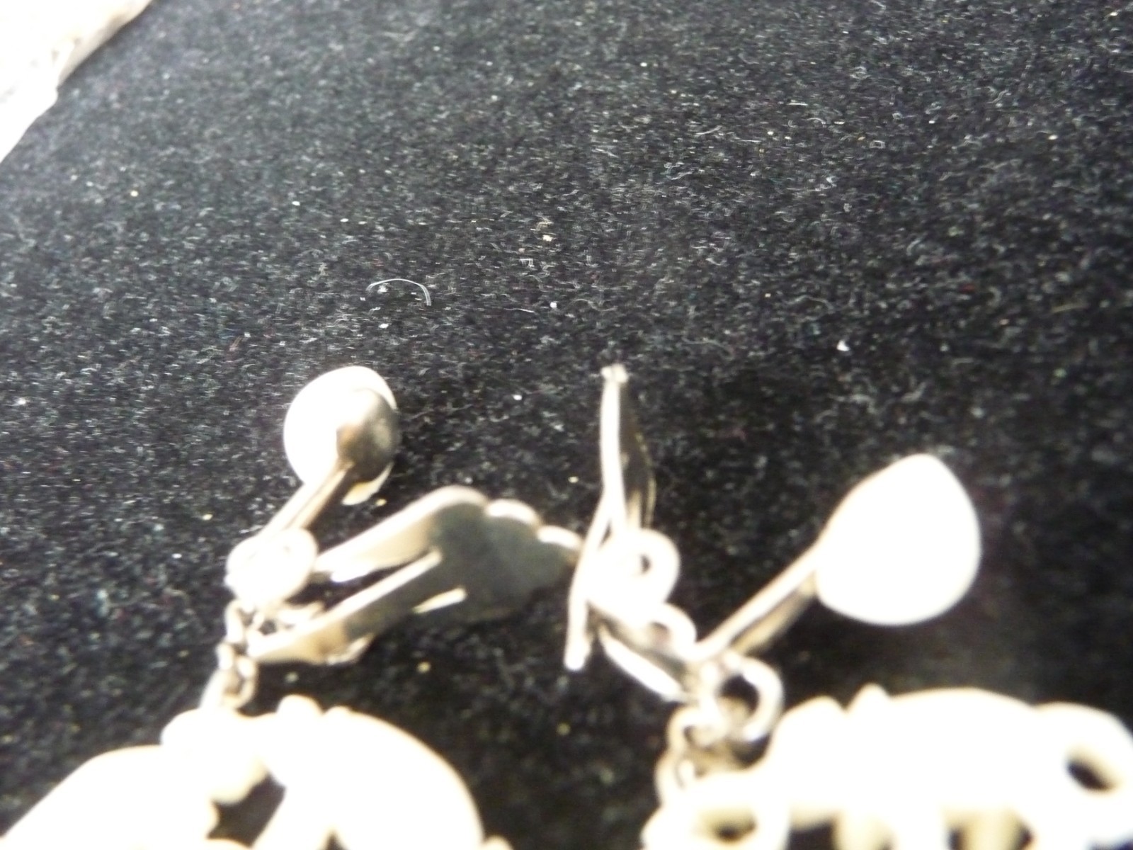 CUT OUT CARVED ELEPHANTS DANGLING CLIP ON 1 1/4” ROUND EARRINGS #20/1