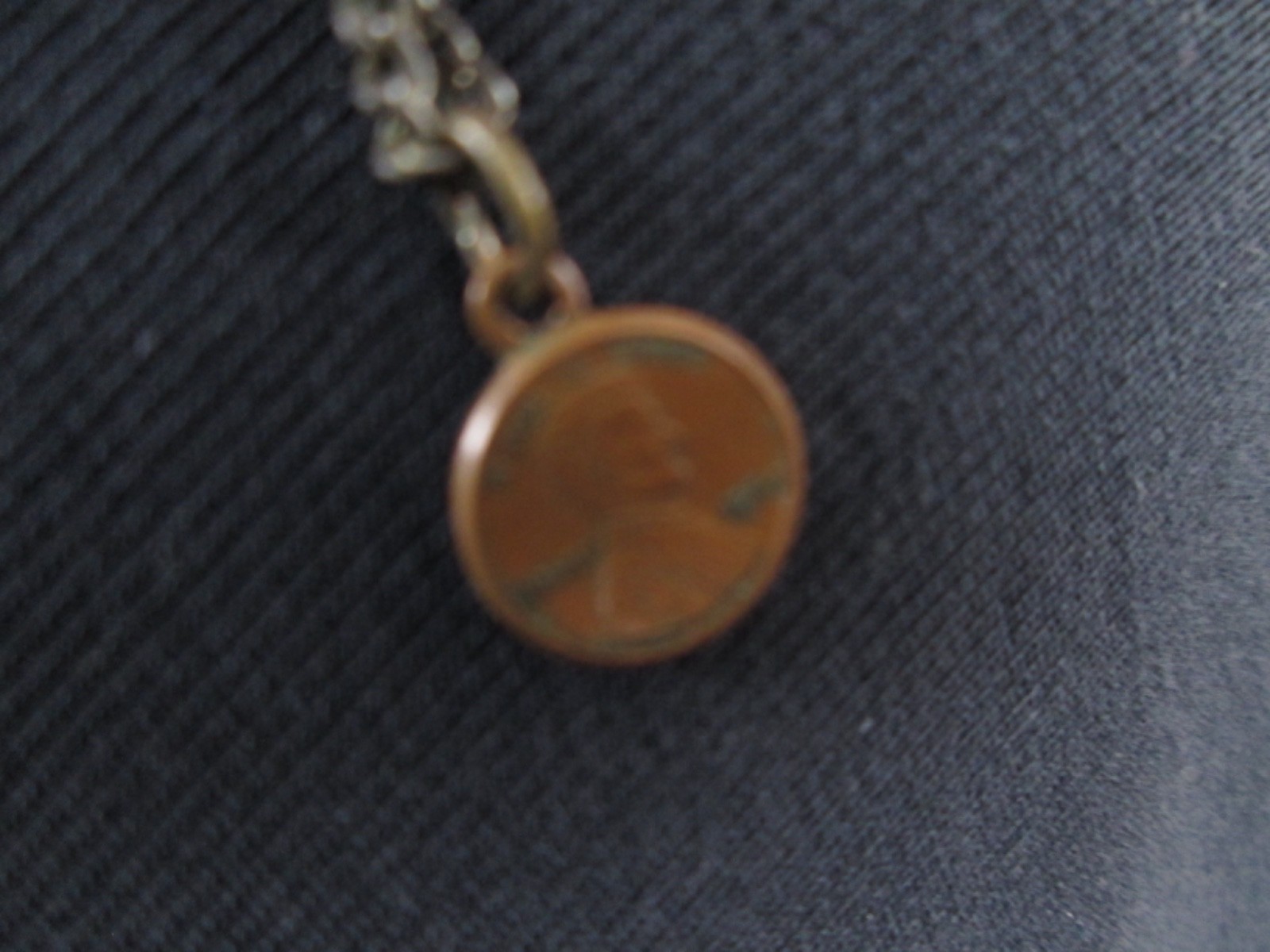 Vintage Miniature Lincoln Cent 1964 Necklace 1 cm Wide Tarnished