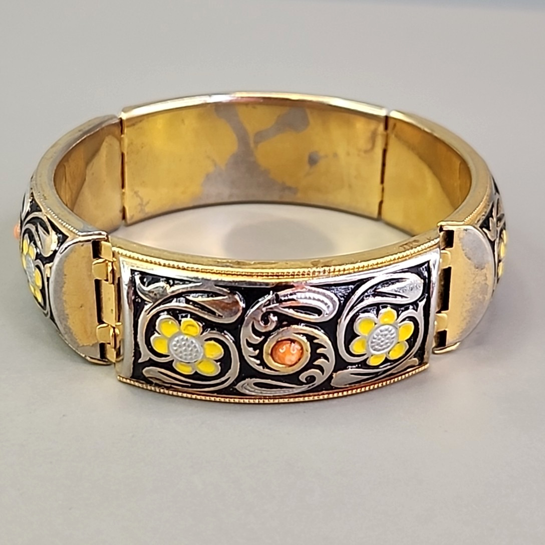 Vintage Expandable Bangle Bracelet Stretch Flower Enamel Blackened Gold Tone 7.2