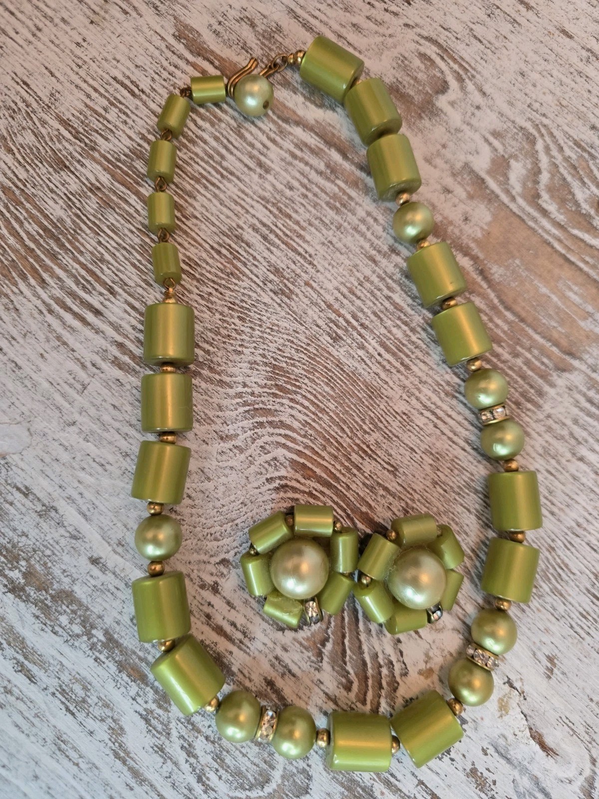 Vintage Lime Green Lucite Necklace Clip Earrings Set Rhinestone Spacer 16″ #450