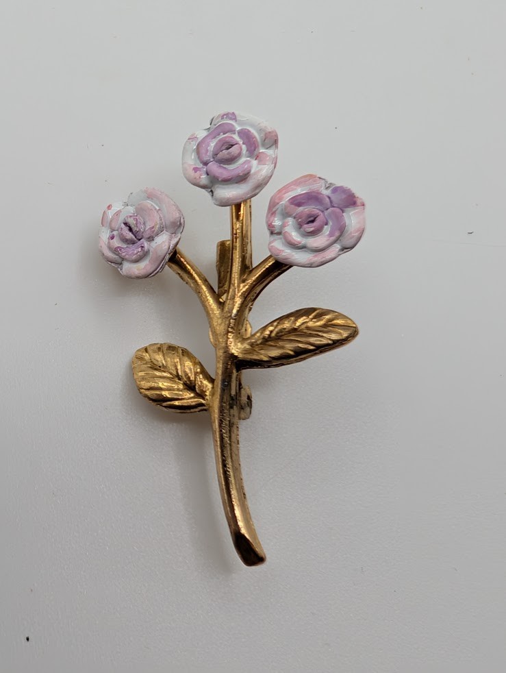 Vintage Gold Tone Flower Brooch/Pin w/Purple/Pink/White Flowers – 1.5″ Tall