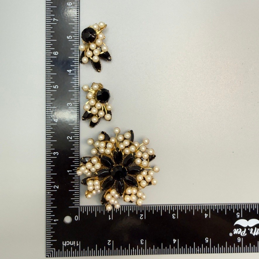 Beaujewels Vintage Large Brooch and Earring Set Black Rhinestone and Faux Pearl