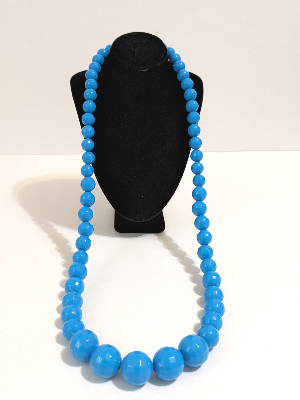 Blue Graduating Bead Faceted Acrylic Necklace. Retro Style. MCM Inspired. 28 In.