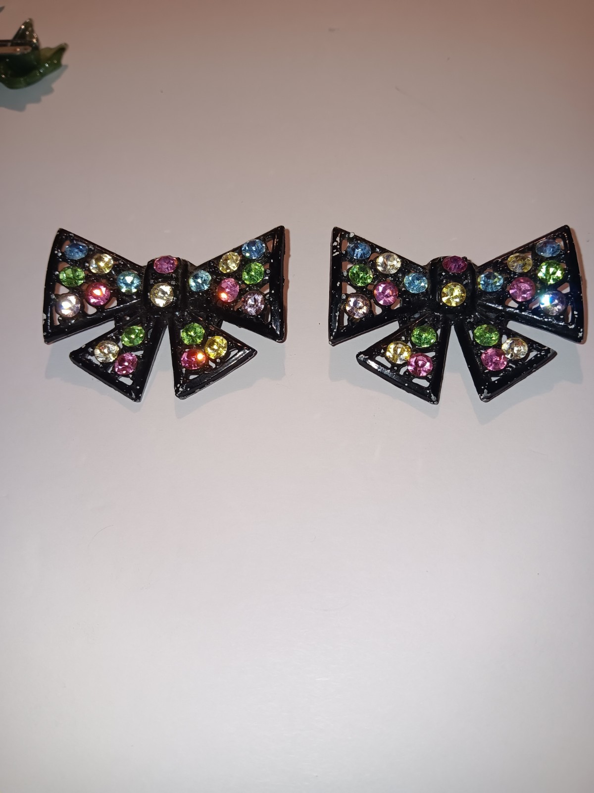 17 Vintage Brooches Different Shapes And Sizes A Pair Of Tiptoes Shoe Clips