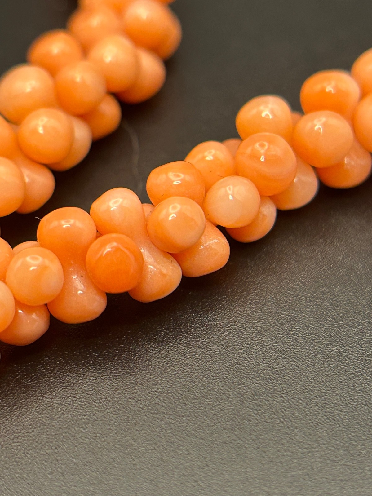 Vintage Heavy Chunky Orange Coral Bead Necklace 16” 10K Gold Clasp 41g Estate