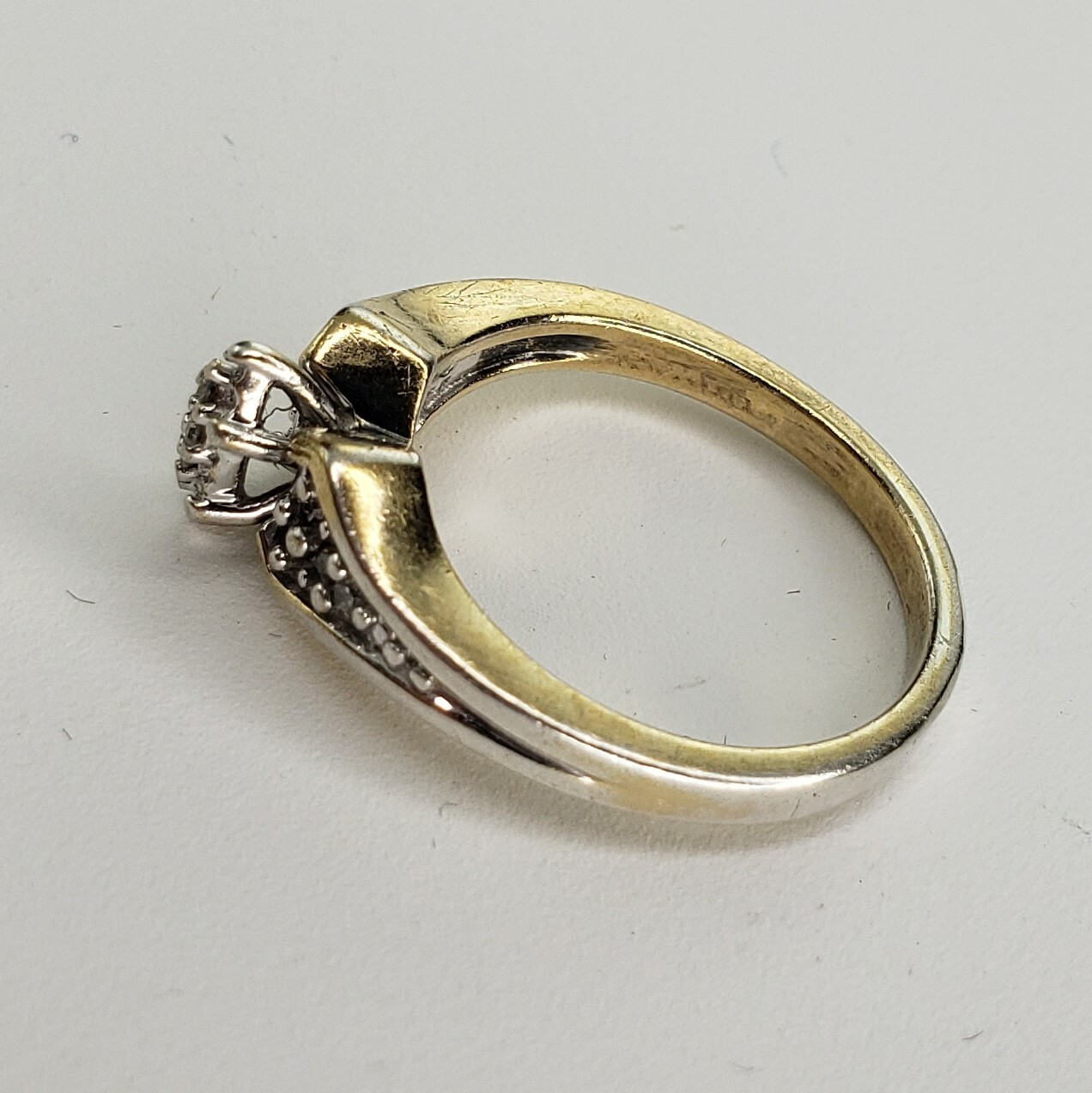 Sterling Silver Ring with 14 Small Diamonds 4.1g Size 6.5 & Gold Vermeil [6964]