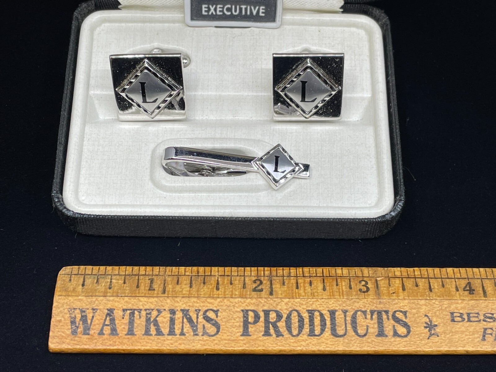 NOS Shields Fifth Avenue Executive Silver “L” Monogram Cuff Links & Tie Clip Set