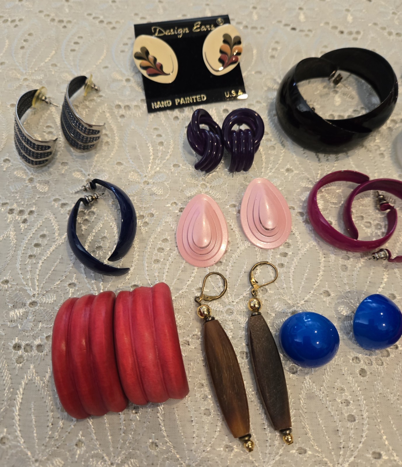 VTG “60s-80s” Lot of 20 Pair Pierced Earrings, 1 Set Earrings & Pendent Preloved