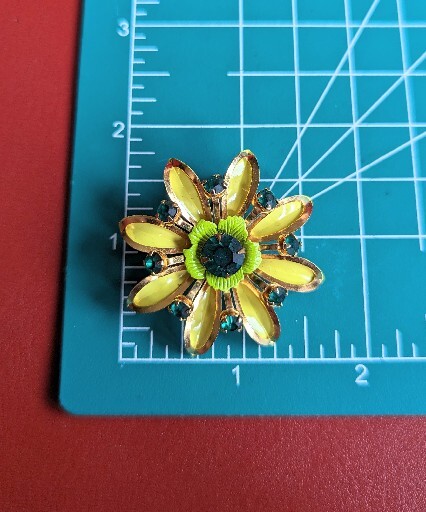 Vtg Chartreuse Lime Green Yellow Enamel Rhinestone Flower Brooch Pin Gold Tone