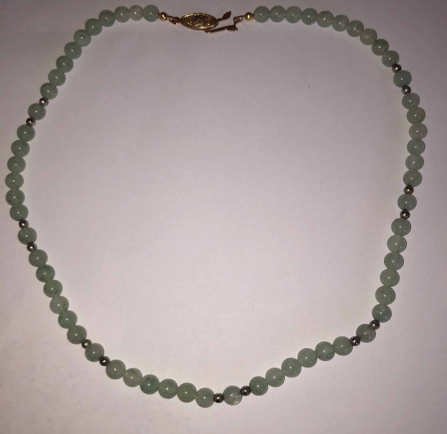 Natural Green Jadeite Jade Bead 16” Necklace Gold Tone Clasp