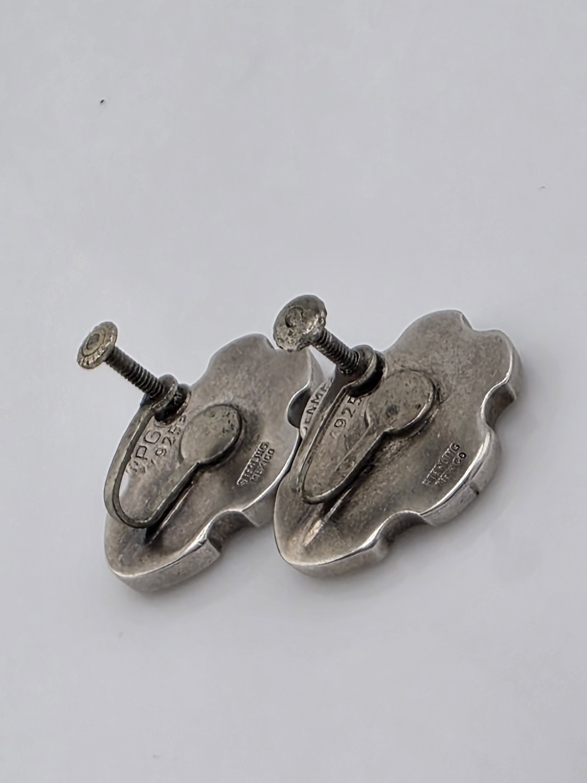 VINTAGE MEXICO PGG INLAY STERLING SILVER EARRINGS 925 SCREW BACK 1950’S ERA NICE