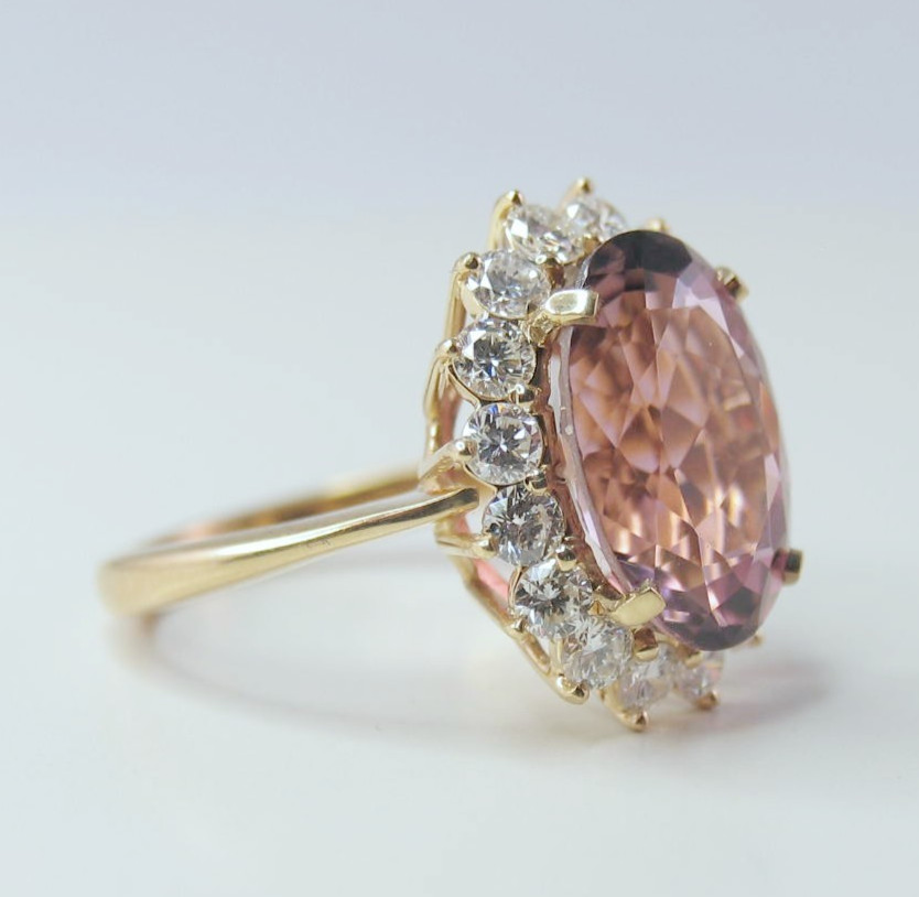 Vintage 18k Gold Lady’s 17 Stone Pink Tourmaline Diamond 6.65ctw Ring Size 5.75