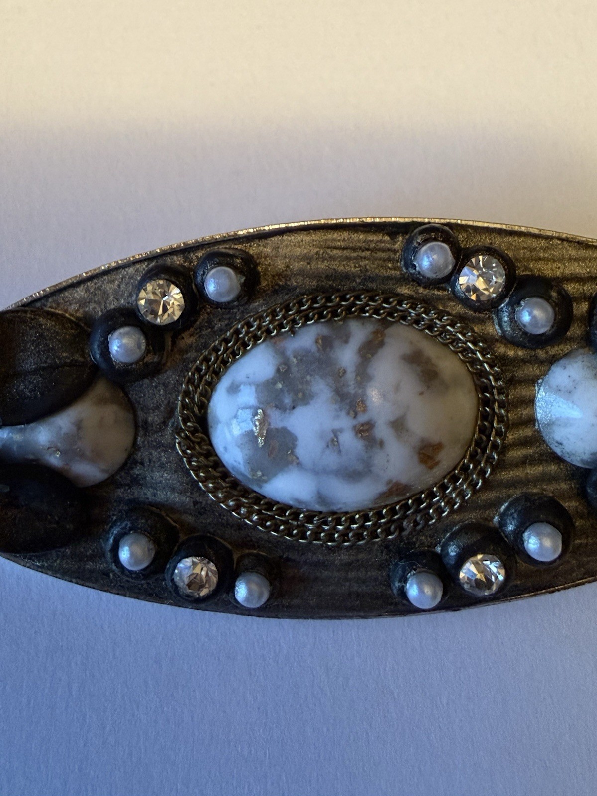 Unique VTG mixed media Brooch / Pot Metal / Rhinestones / Agate / Chain / Pearl