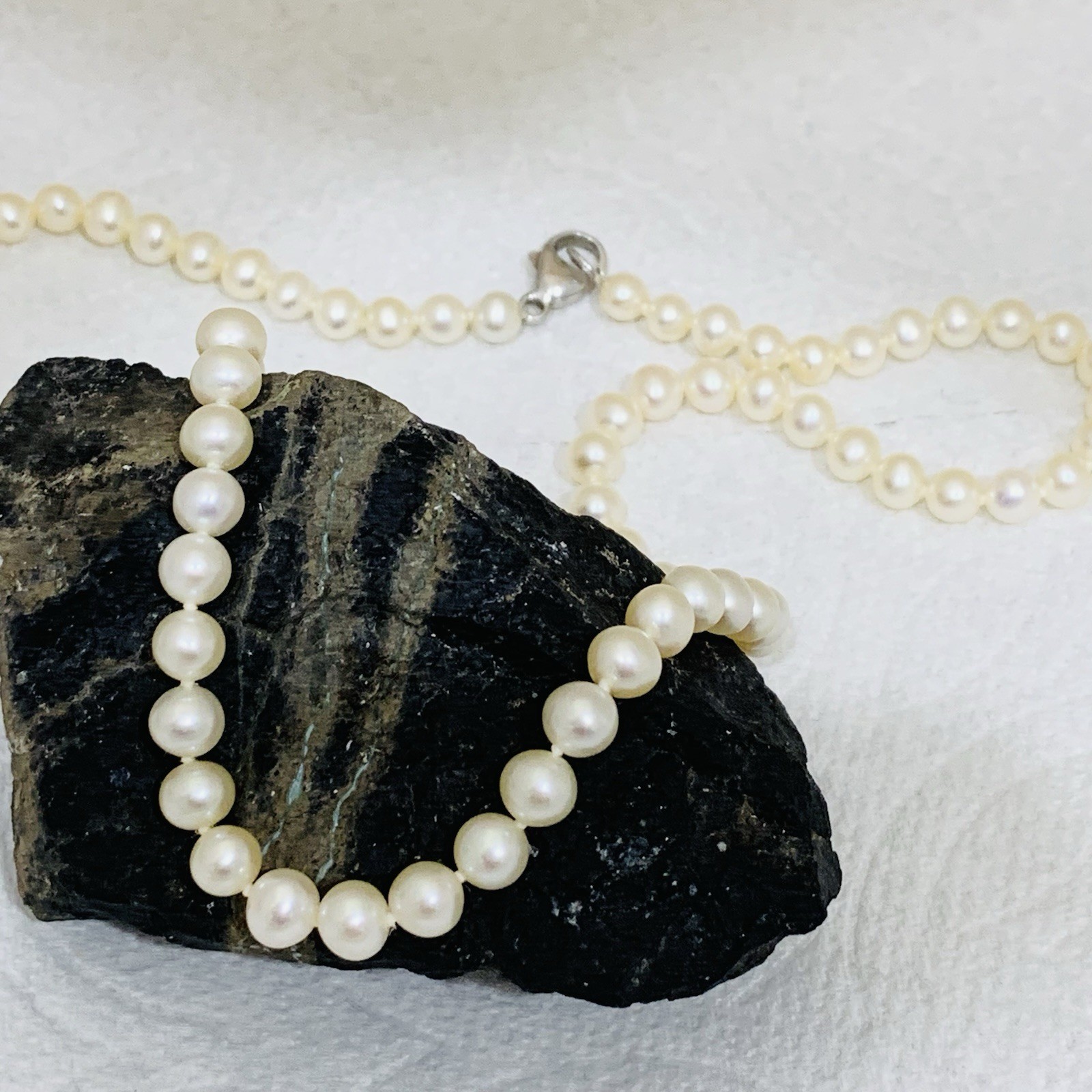 Cultured Pearl Necklace Strand Off-White 5mm 925 Sterling Silver Honora Knot 18″