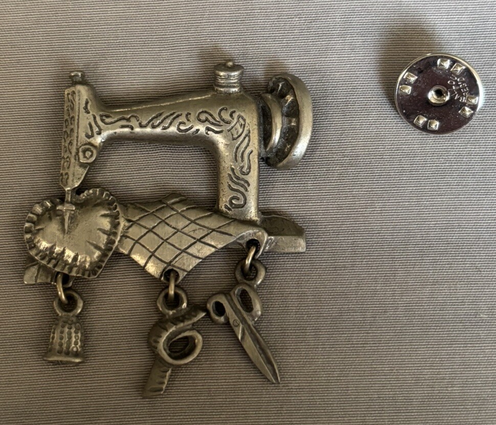 COLLECTIBLE ANT LCDC SEWING MACHINE PIN W THIMBLE MEASURING TAPE SCISSORS CHARMS