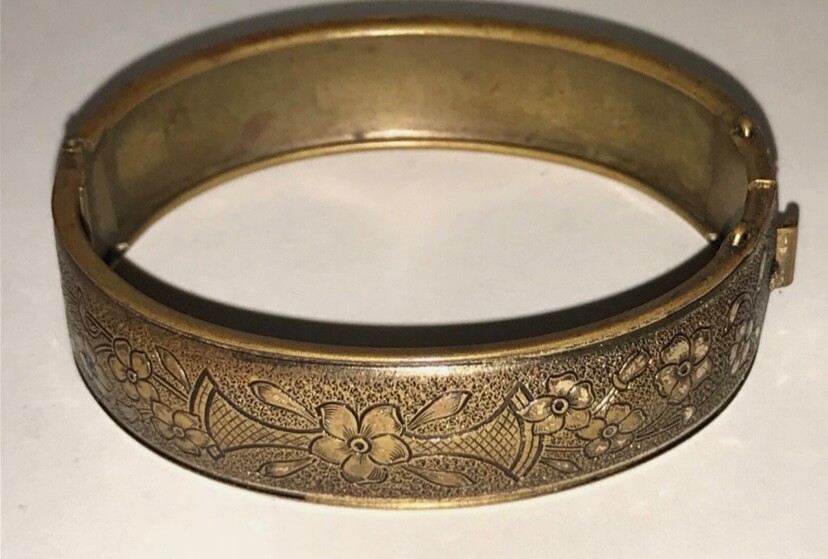 Stunning Vintage 1930’s Ornate Brass Floral Pattern Open Hinged Cuff Bracelet