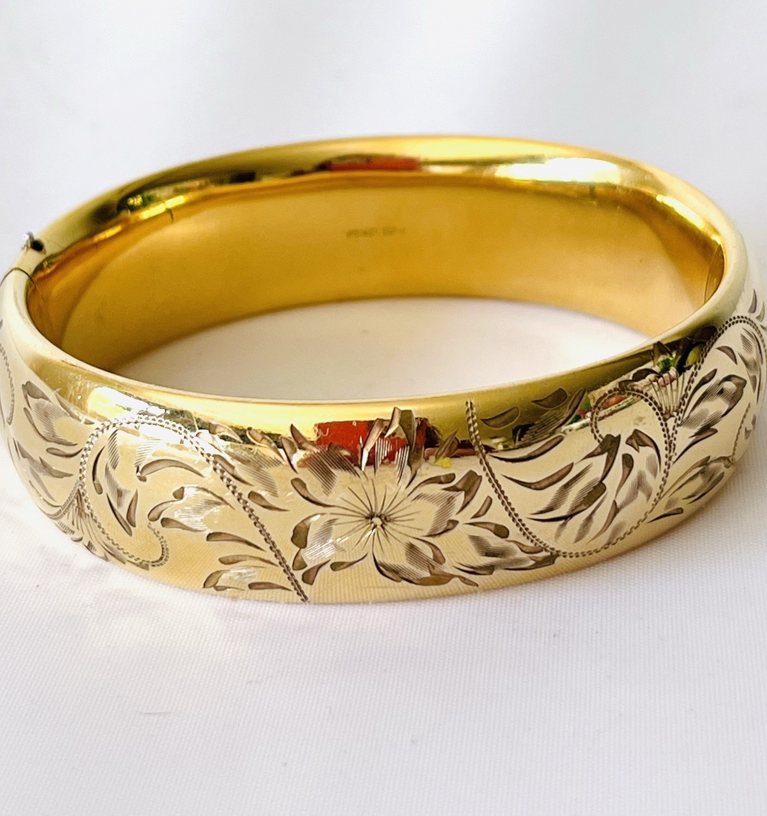 Vintage Gold Filled Etched Hinged Bangle Bracelet Victorian 1/20 12 K Gold