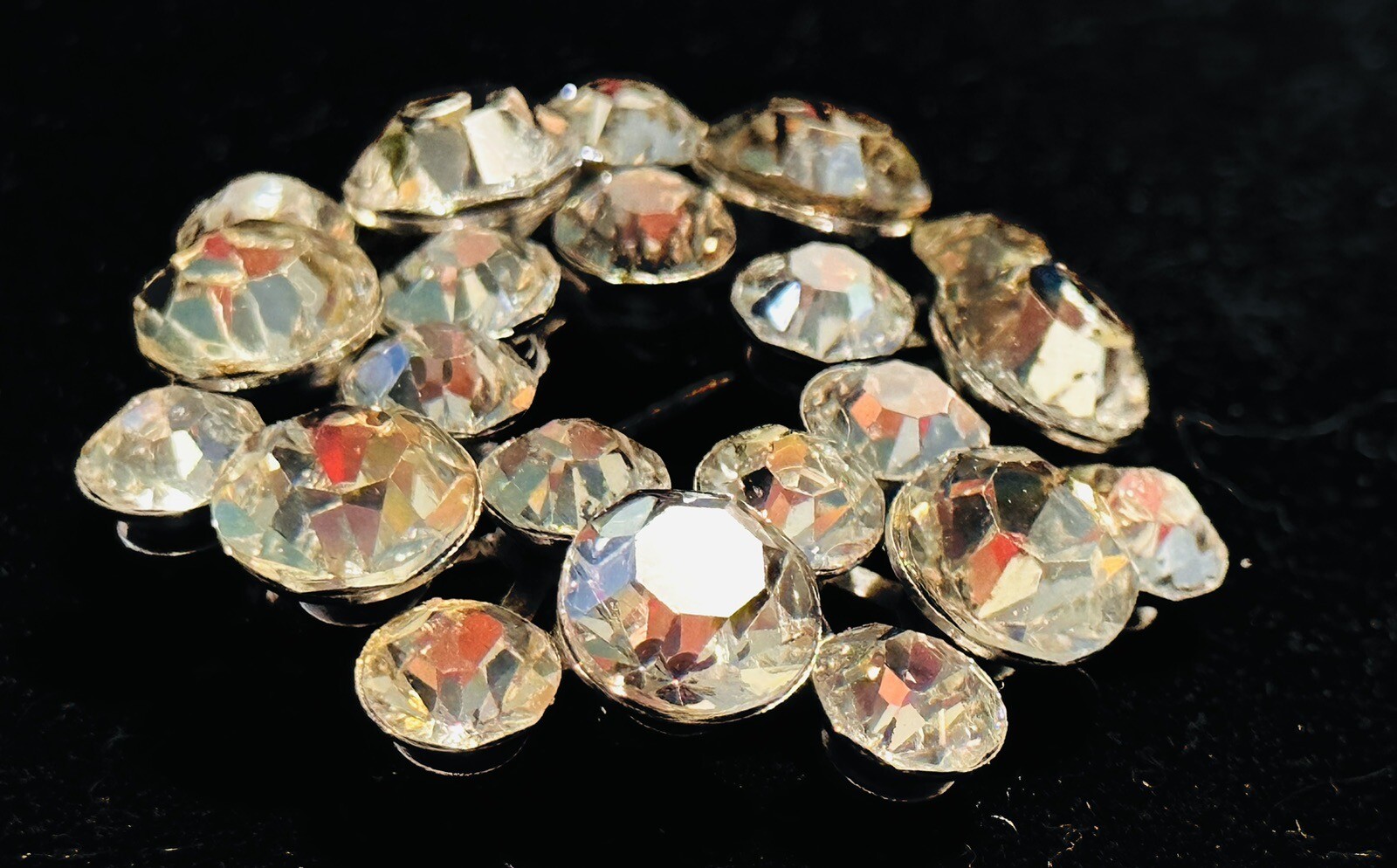 Vintage Brooch Pin Clear Cluster Round Crystal Rhinestones Wreath Silver Tone