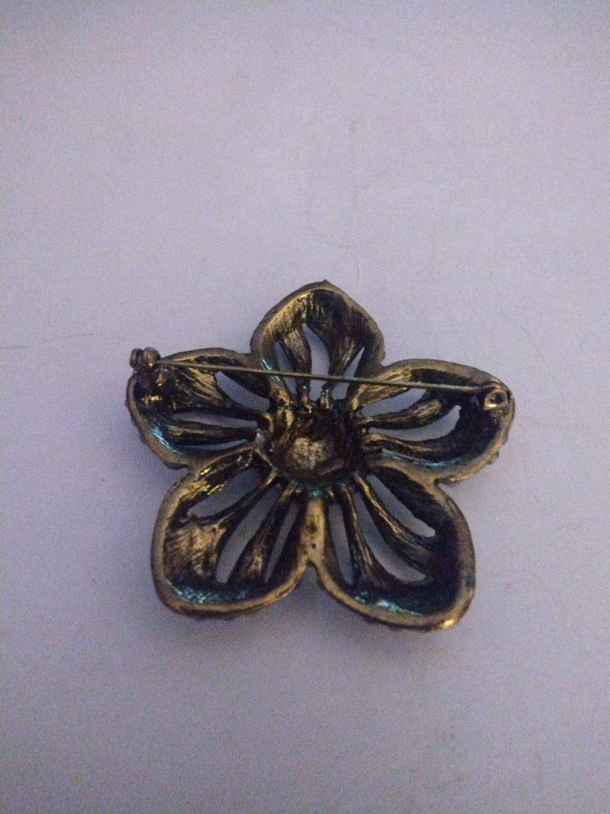 Vtg Costume Jewelry Sparkly Multi Color Glass Rhinestone Gold Tone Brooch Pin