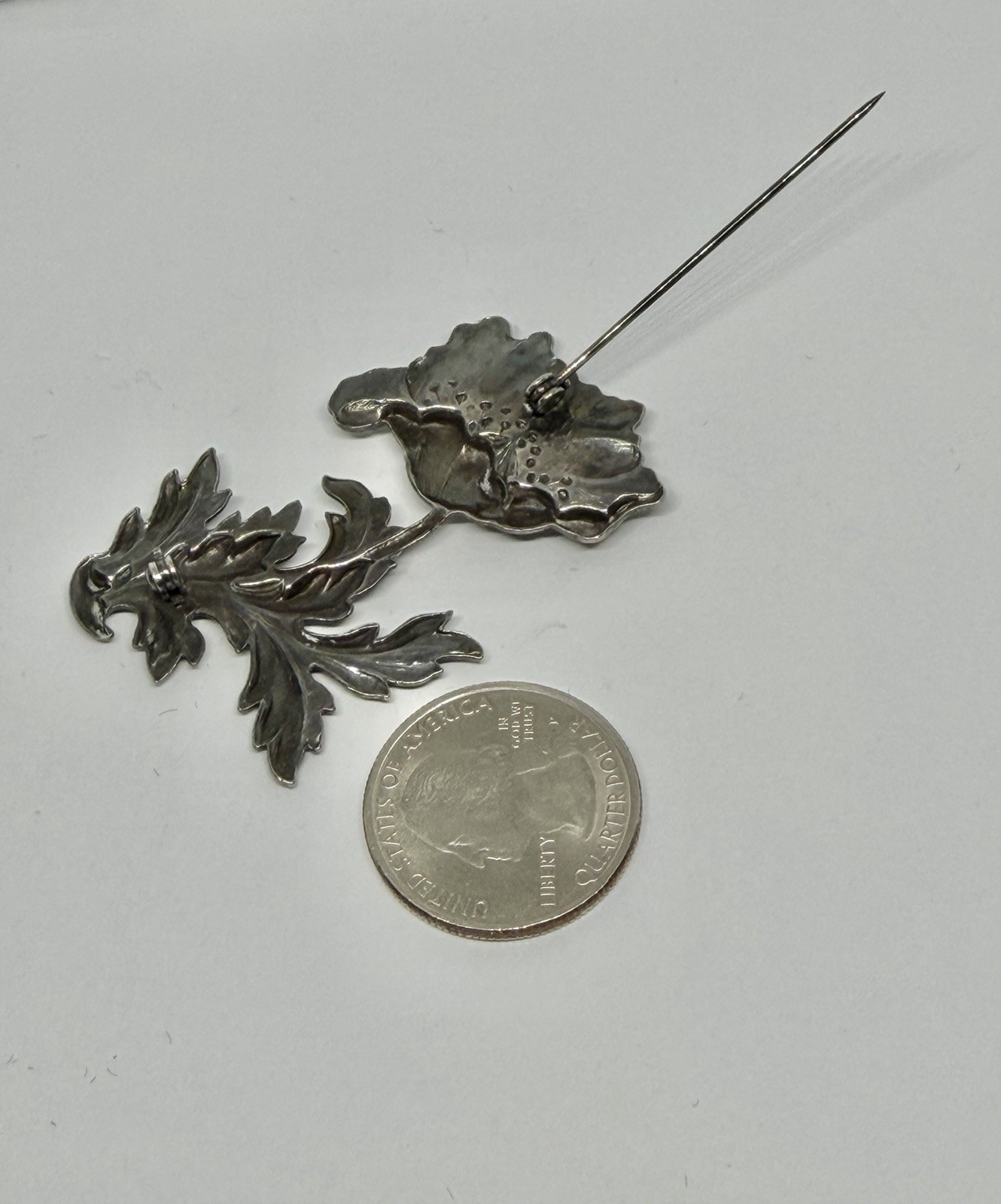 Vintage Art Nouveau Style Detailed Poppy Flower Silvertone Brooch