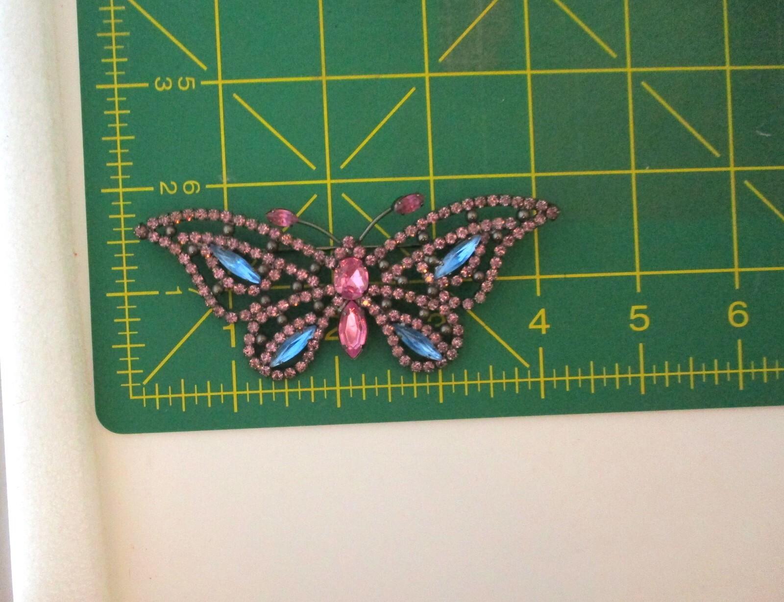 VNT Butterfly Brooch Prong Set Pink Blue Rhinestones Gunmetal Grey LARGE 7010