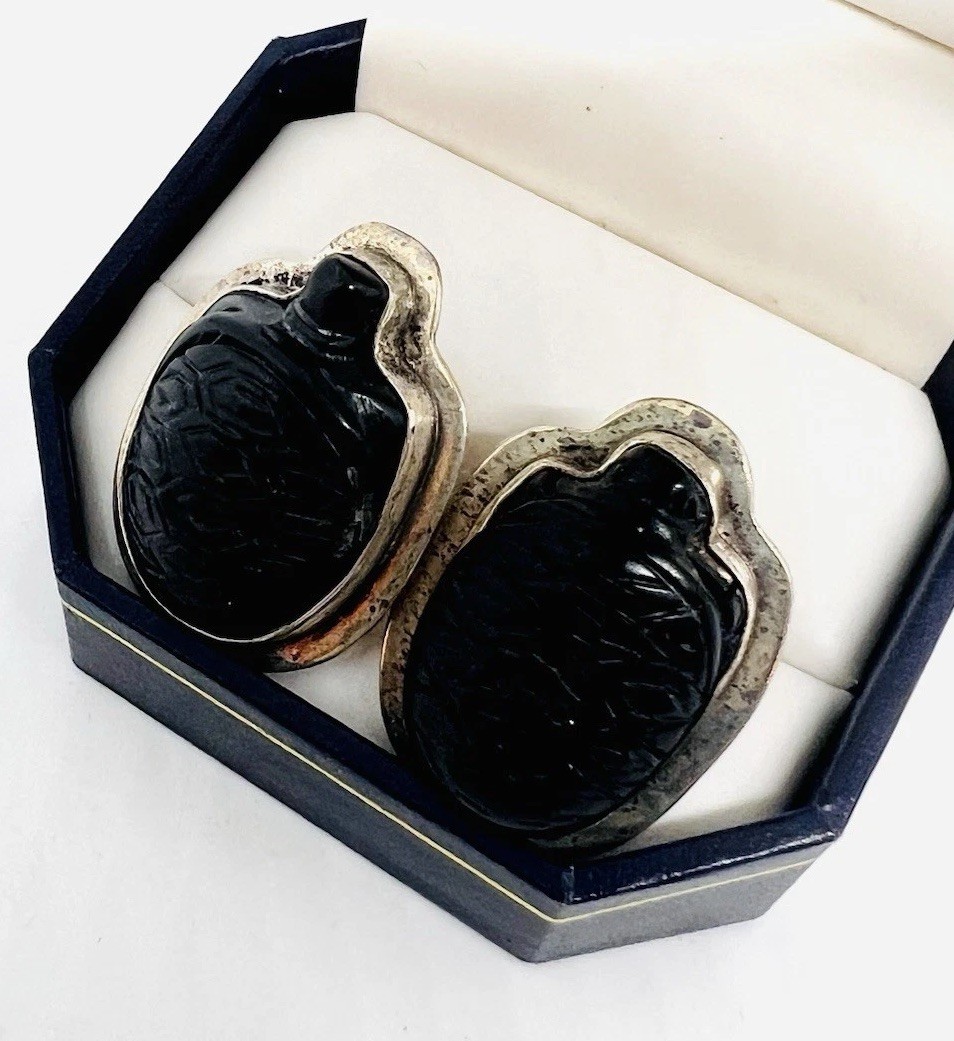 Amy Kahn Russell Sterling Silver Carved Black Turtle Earrings Vintage Jewelry