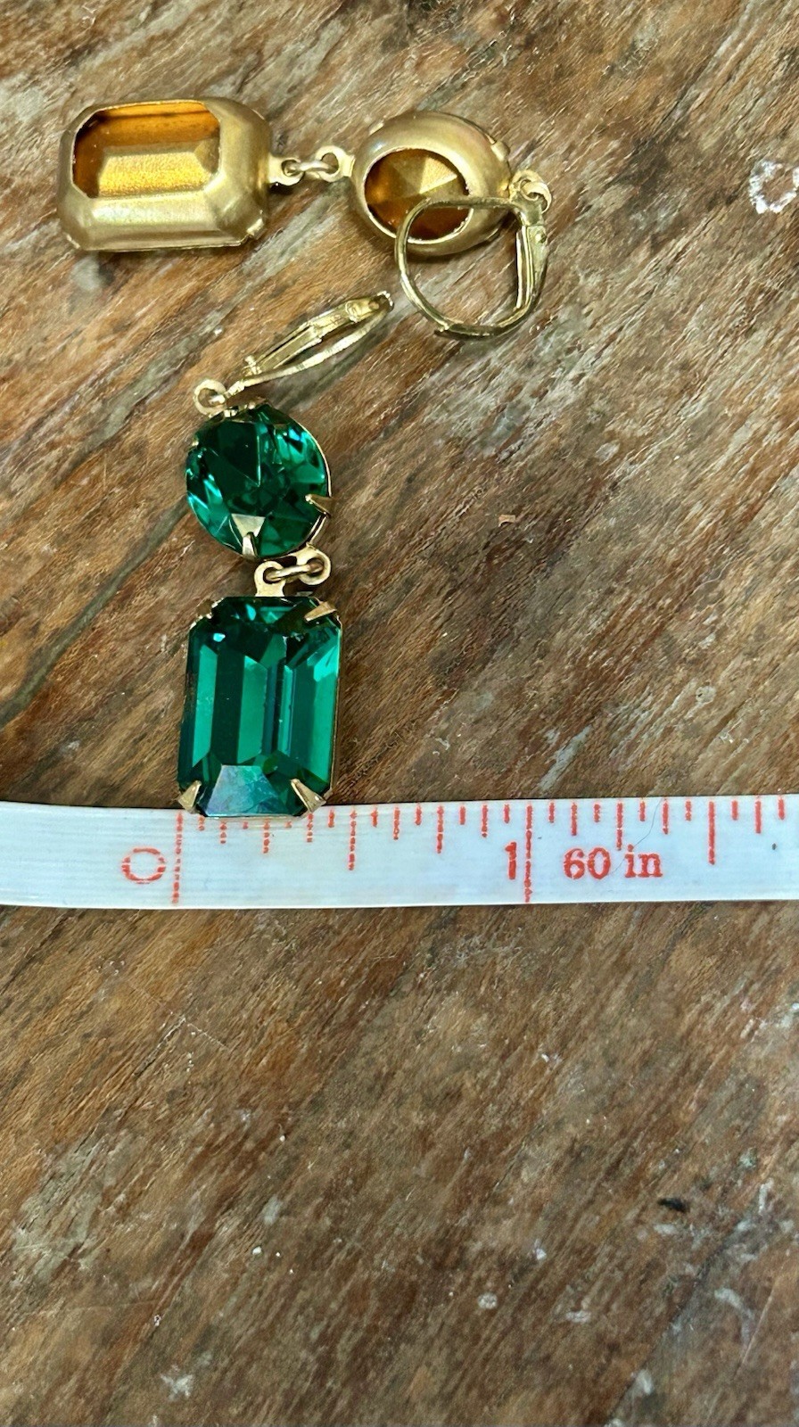 VTG Emerald Green Crystal Rectangular and Round Stone Gold Drop Earrings