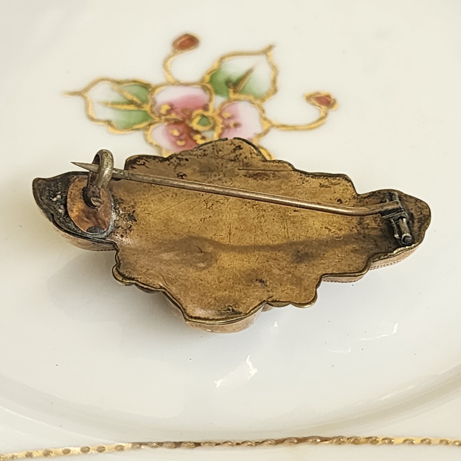 Antique Victorian Era Repousse Goldtone Brooch Garden Log Ivy Brooch