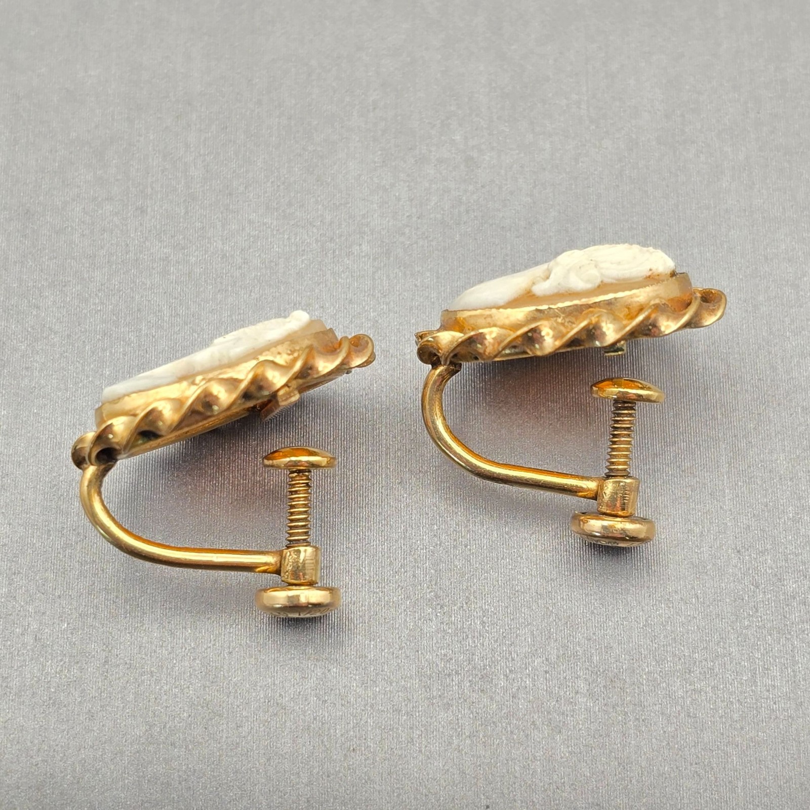 Vintage Cameo Earrings 12K Gold Filled Shell AMCO Mid Century Screw Back