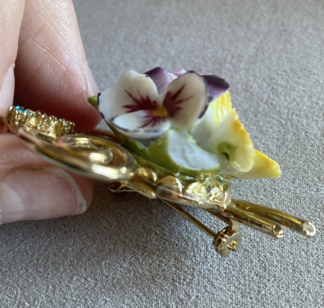 Vintage Coro Floral Bouquet Brooch Porcelain Rhinestone Gold Tone Pin As-Is
