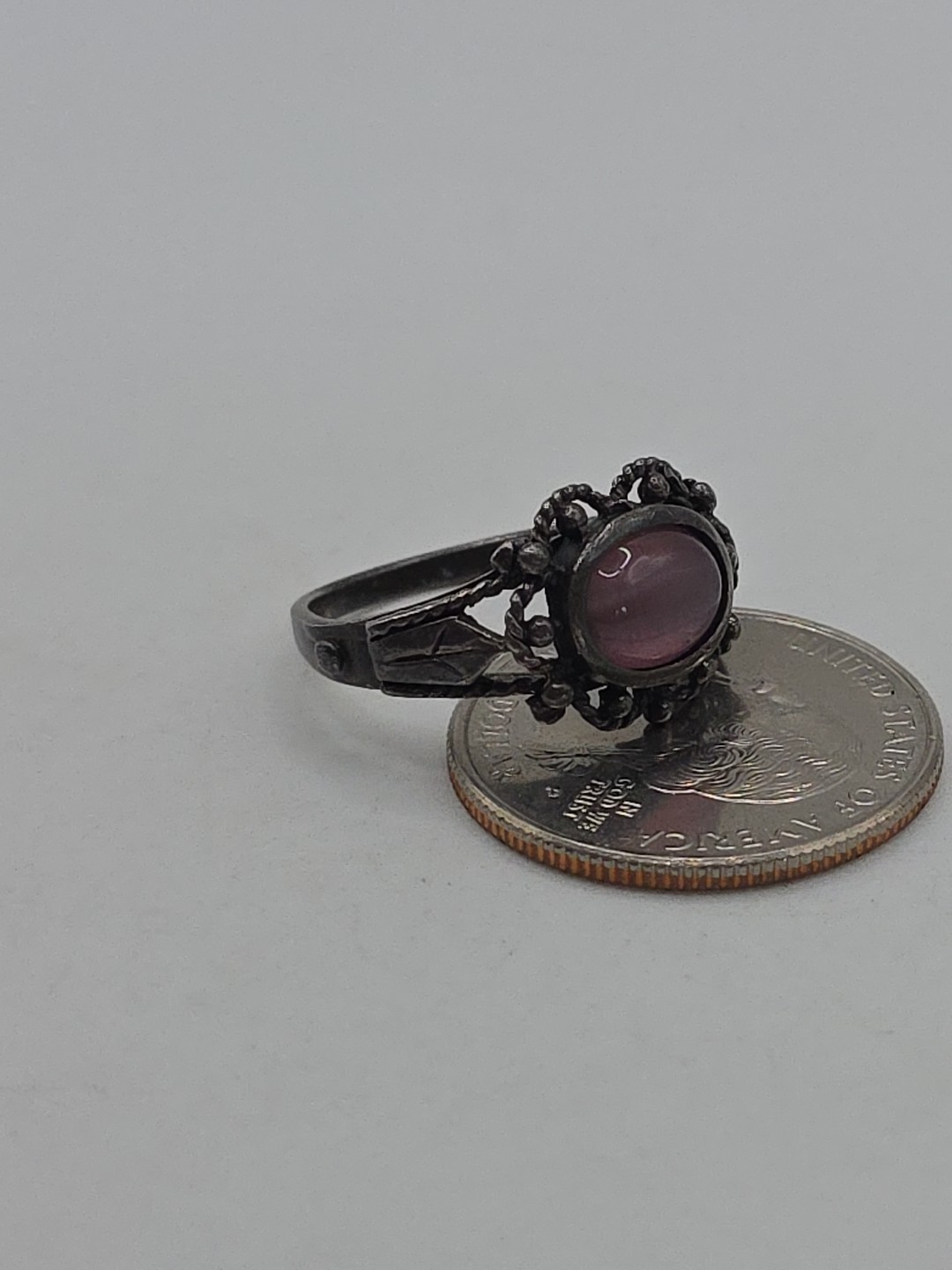 Vintage Sterling Silver 925 CW Pink Glass Cats Eye Ring Size 8