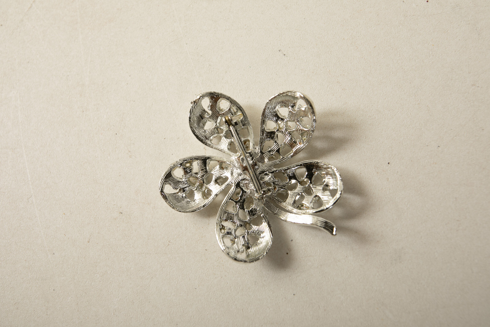 Clear Glass Rhinestone Pendant Pin (R3A/JSF6) Vintage 5 Petals Silver Brooch