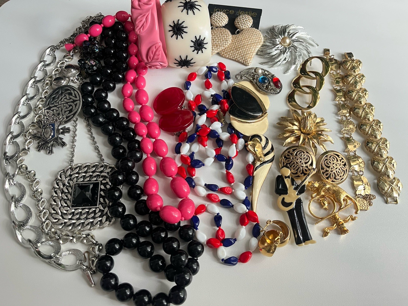 Vintage jewelry Lot Brooch Necklace Coro Coventri Avon Klum BSK STANNARD 1960-80