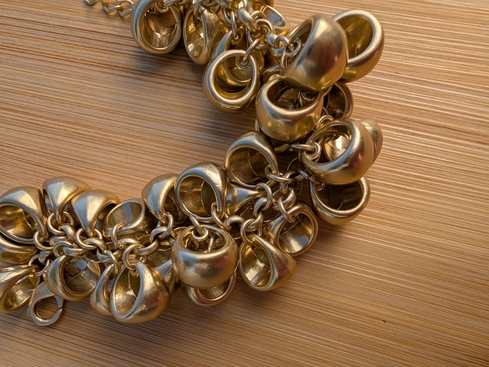 Lia Sophia Cha Cha Cha Chunky Gold Tone Bracelet Heavy Retired Lobster Clasp NWT