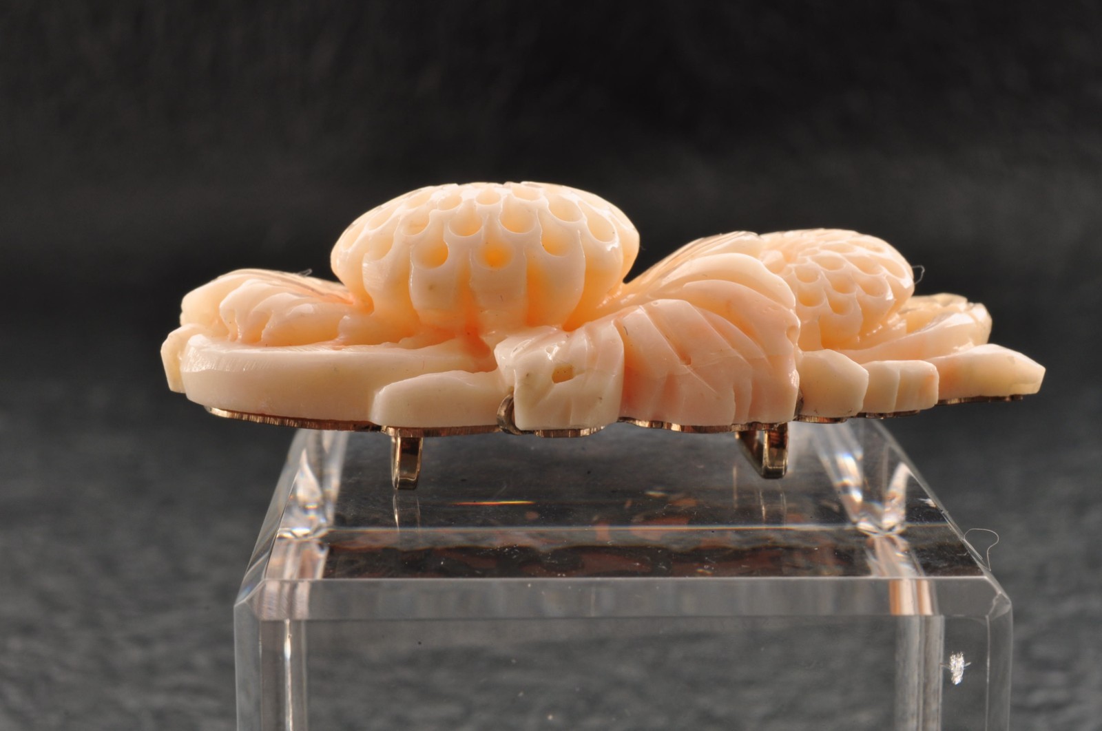 Vintage angel skin coral carved, “Chrysanthemum” and Certificate (total 83.0ct).