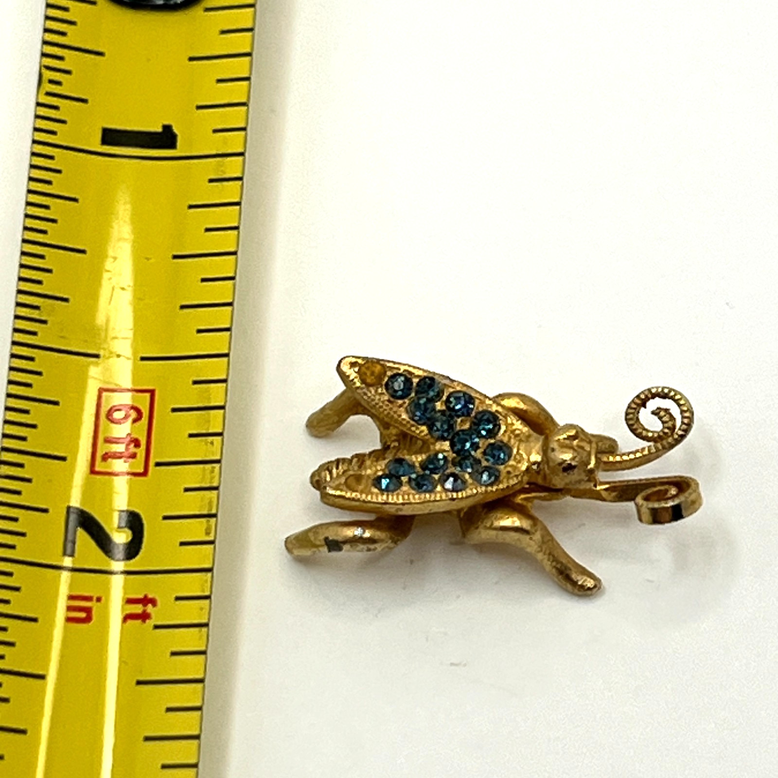 Insect Bee Fly Bug with Rhinestones Brass Lapel Hat Vest Pin