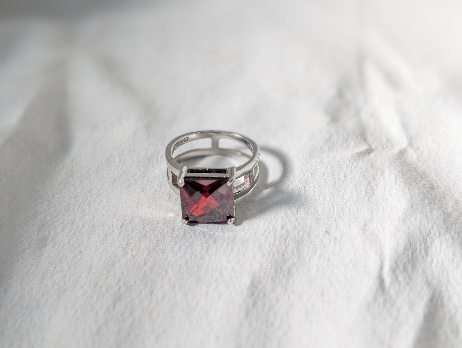 Sterling Silver 7Grams DBJ Dee Berkley Jewelry Garnet Red CZ Square Cut Ring S8