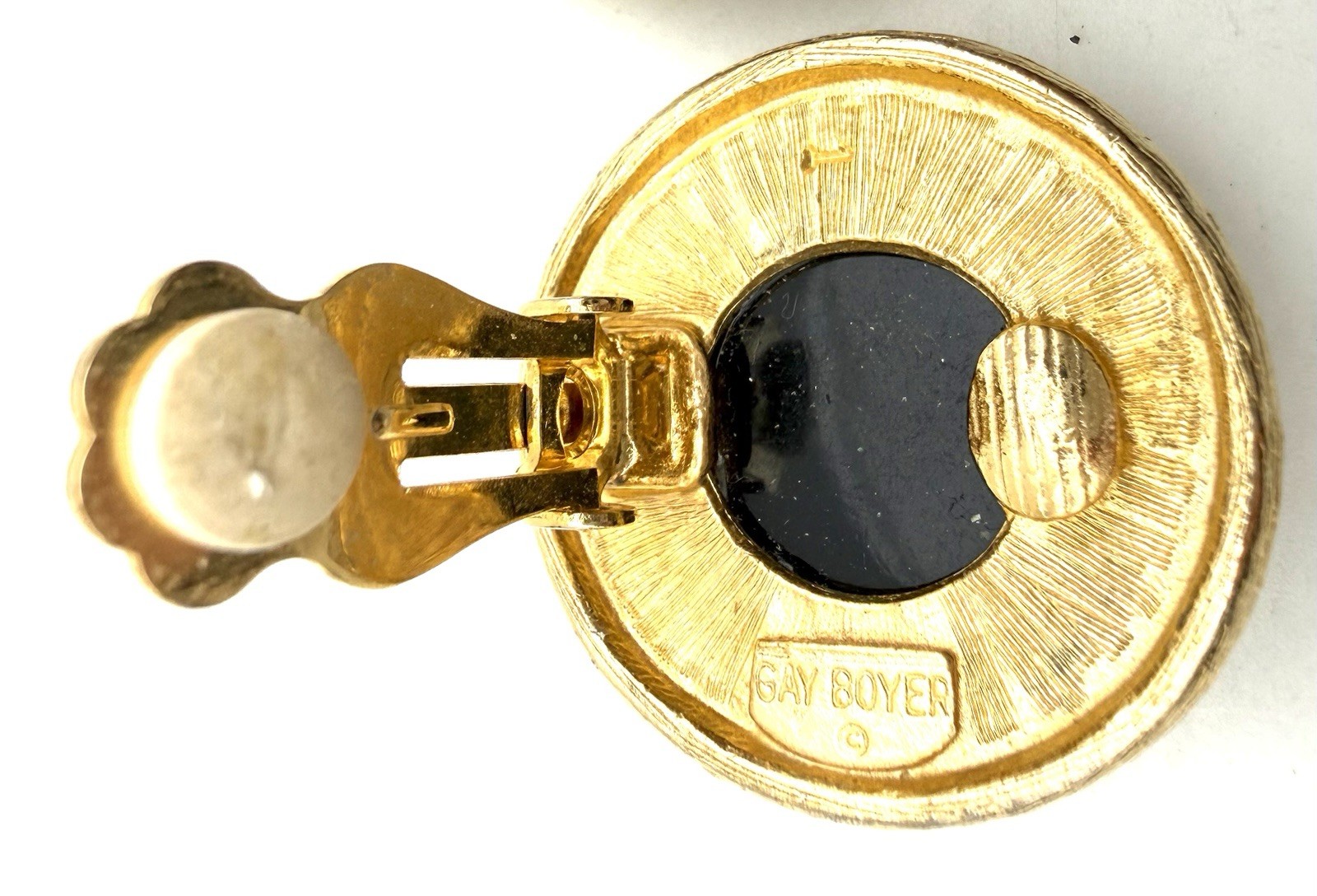 Gay Boyer Signed Vintage Clip On Earrings Round Black Cream Enamel Gold Tone
