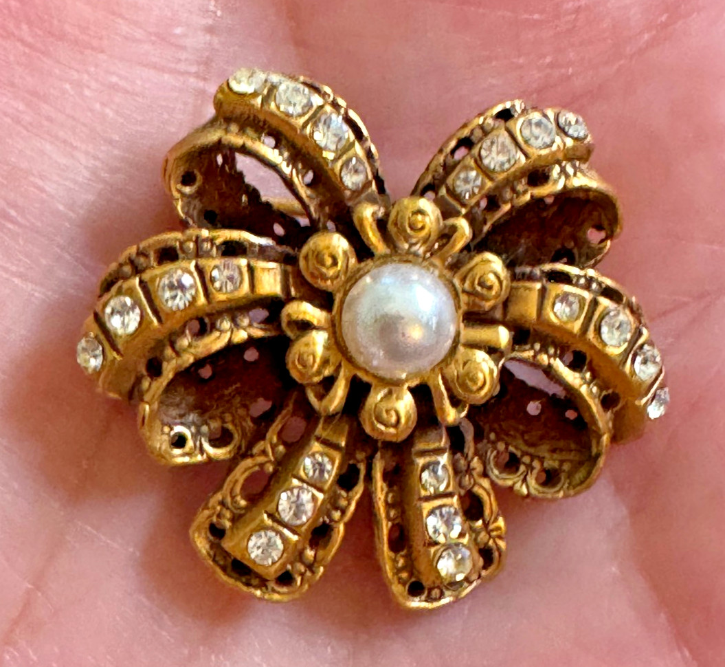 Vintage ALVA Bow Rhinestones & Faux Pearl Pin & Post Earrings Set Gold Tone